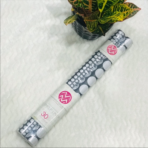 ✔️Macbeth Collection Minnie Large Dots Liner Paper - Picture 2 of 7